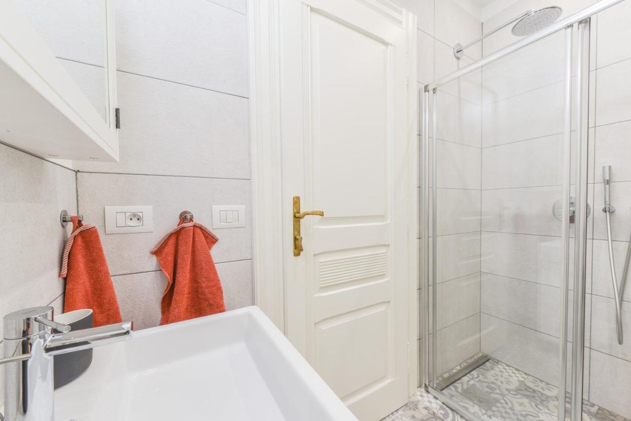 Brand New Next To Old Town Square Апартаменти